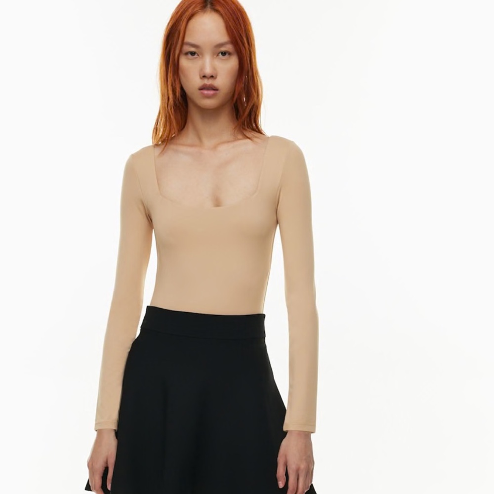 Aritiza Babaton Contour Longsleeve Bodysuit in Soft Tan